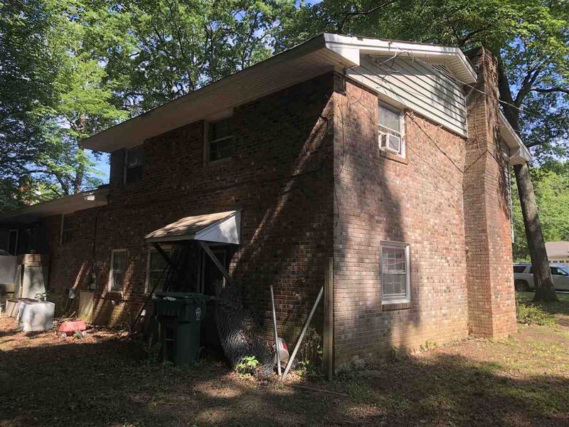 104 Meadow Dr, Cary, NC 27511