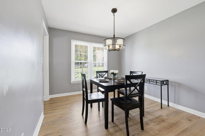 104 Meadow Ln, Zebulon, NC 27597