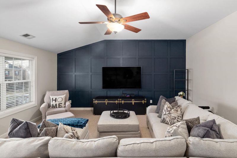 104 Meadowcrest Pl, Holly Springs, NC 27540