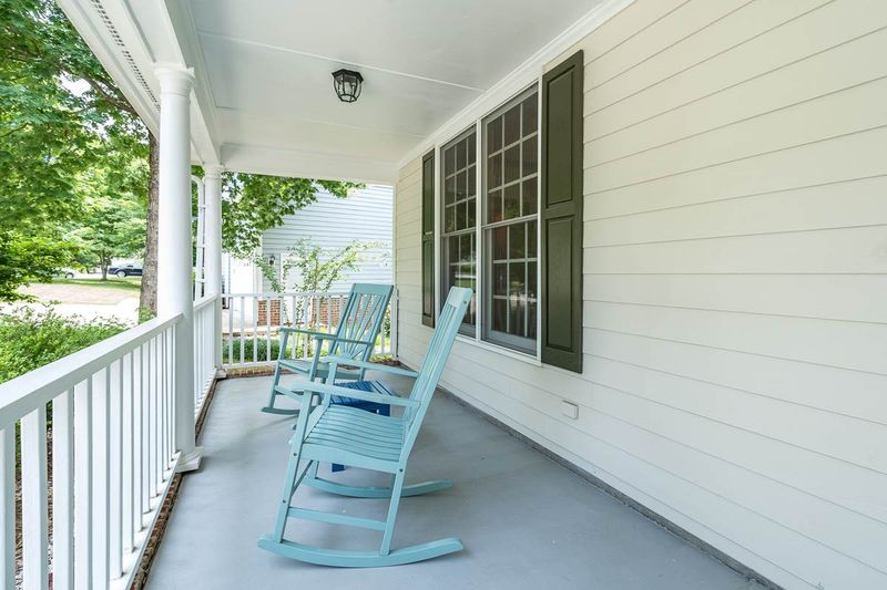 104 Middlebrook Ct, Chapel Hill, NC 27514
