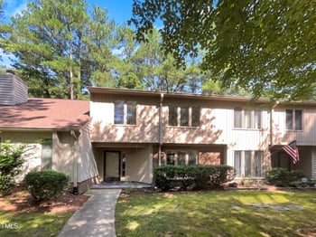 104 Mossbark Ln, Chapel Hill, NC 27514