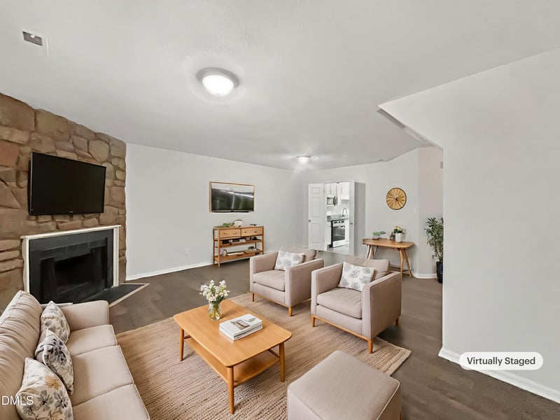 104 Mossbark Ln, Chapel Hill, NC 27514