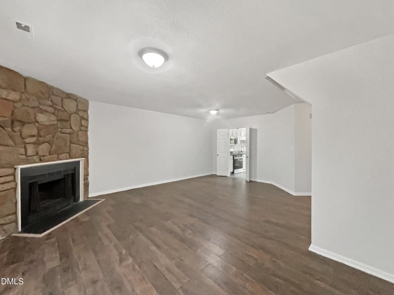 104 Mossbark Ln, Chapel Hill, NC 27514