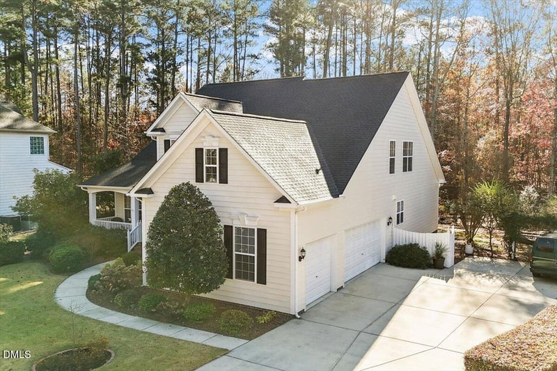 104 Natchez Ct, Cary, NC 27519