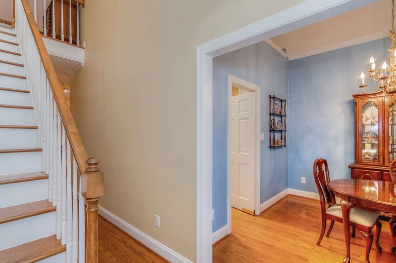 104 Norwalk St, Holly Springs, NC 27540