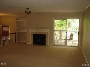 104 Oak Hollow Ct, Raleigh, NC 27613