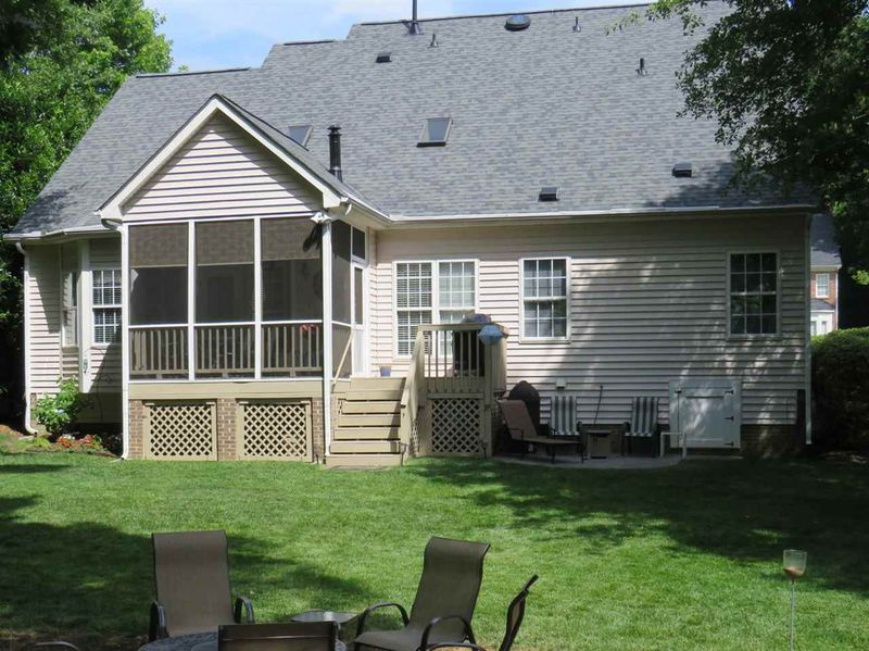 104 Olde Tree Dr, Cary, NC 27518