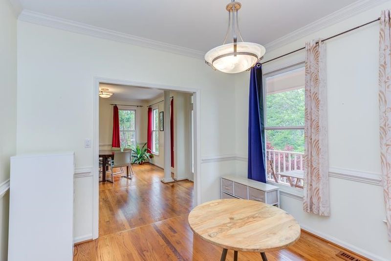 104 Parkview Crescent, Chapel Hill, NC 27516