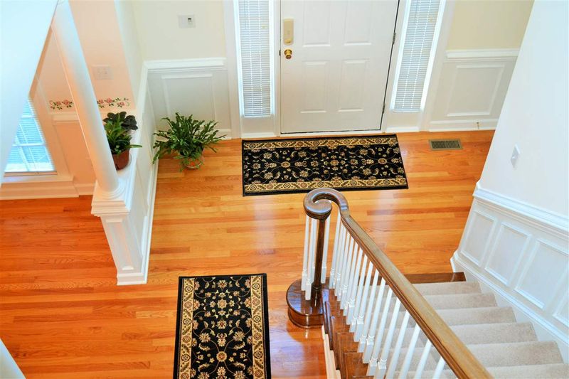 104 Parkwalk Ct, Cary, NC 27519