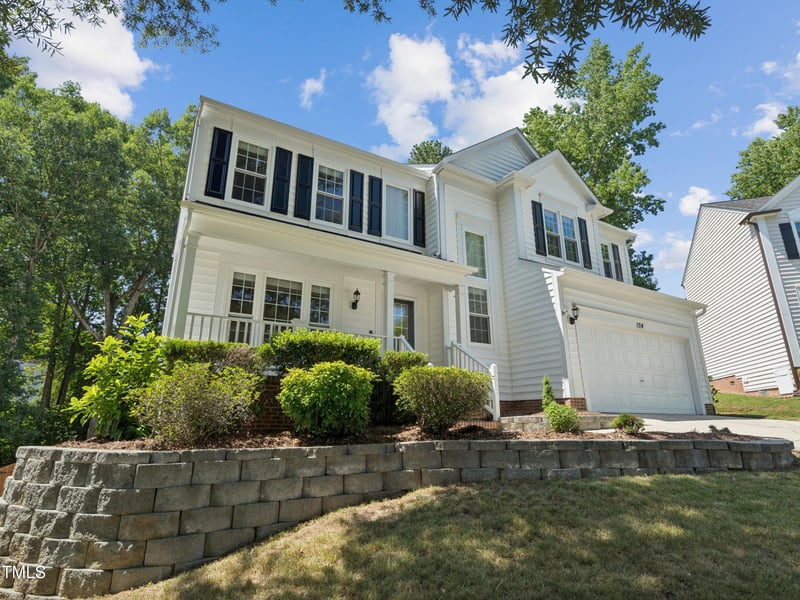 104 Pellinore Ct, Cary, NC 27513