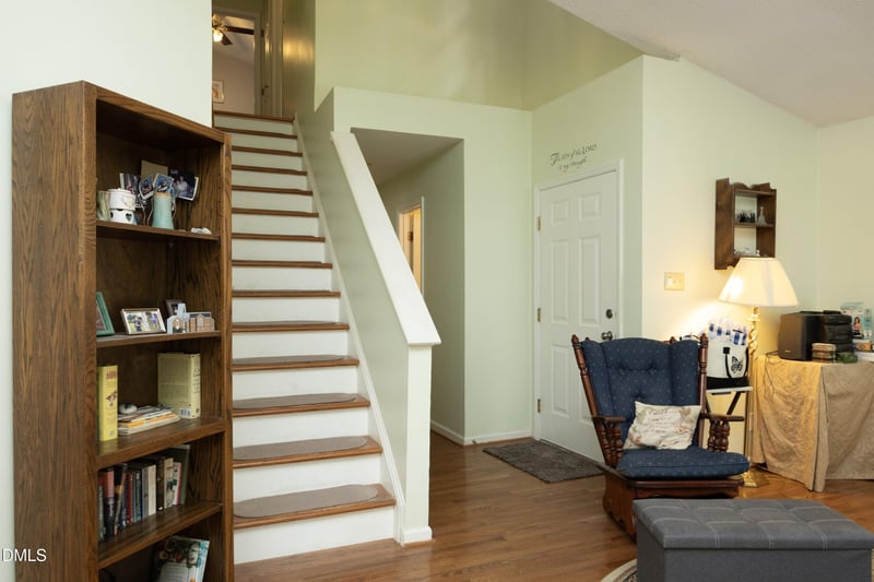 104 Penland Ct, Cary, NC 27519