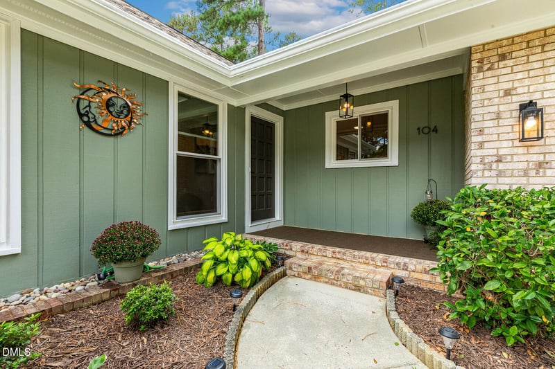 104 Penny Ln, Cary, NC 27511
