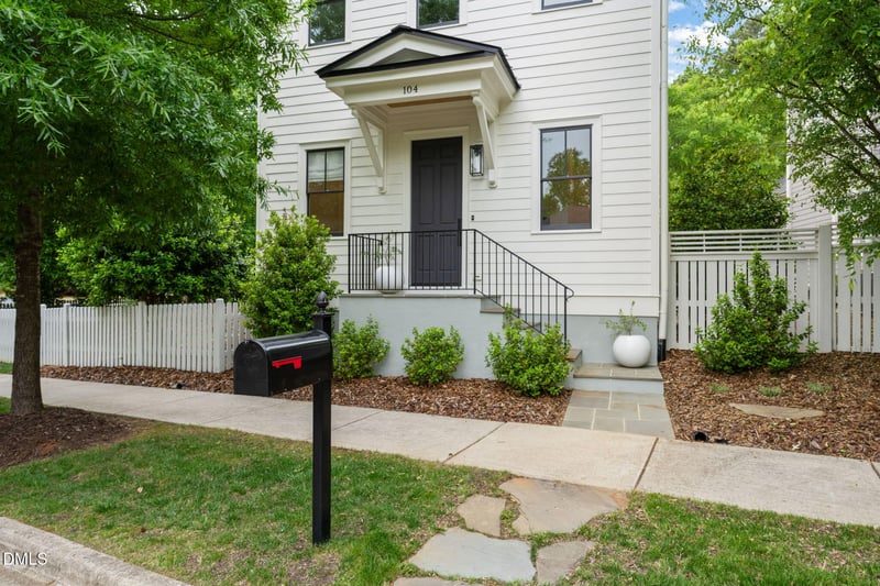 104 Piano St, Chapel Hill, NC 27516