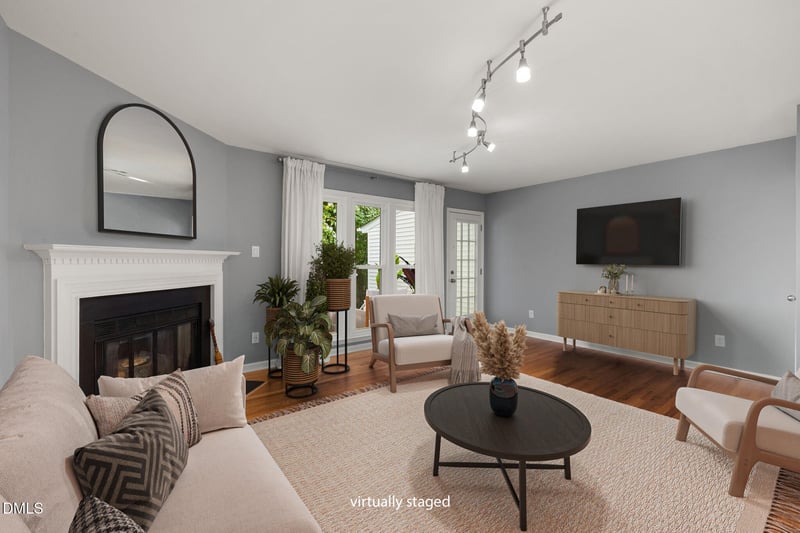 104 Pickett Ln, Cary, NC 27511