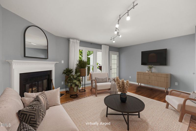 104 Pickett Ln, Cary, NC 27511