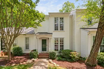 104 Planetree Ln, Cary, NC 27511