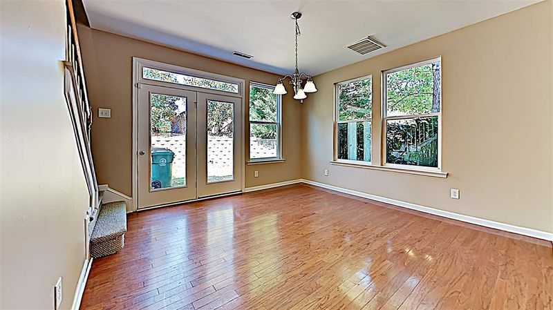 104 Point Comfort Ln, Cary, NC 27519