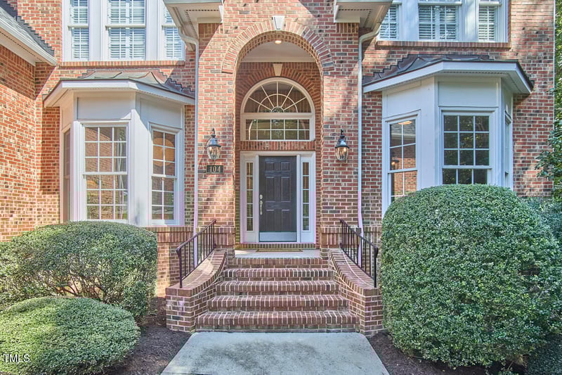 104 Randolph Ct, Chapel Hill, NC 27516