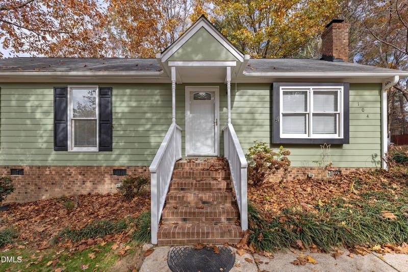 104 Remington Woods Dr, Wake Forest, NC 27587