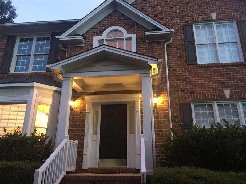 104 Rivergreen Ct, Cary, NC 27518