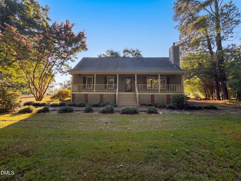 104 Rocktree Ct, Fuquay Varina, NC 27526