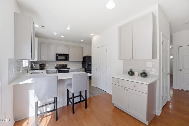 104 Saltybrook Ln, Holly Springs, NC 27540