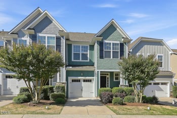 104 Secret Grove Ln, Holly Springs, NC 27540