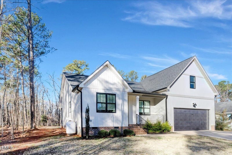 104 Shawnee Dr, Louisburg, NC 27549