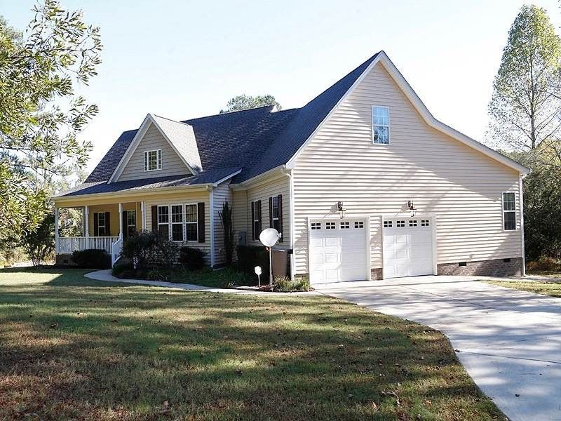 104 Sherman Pines Dr, Fuquay Varina, NC 27526