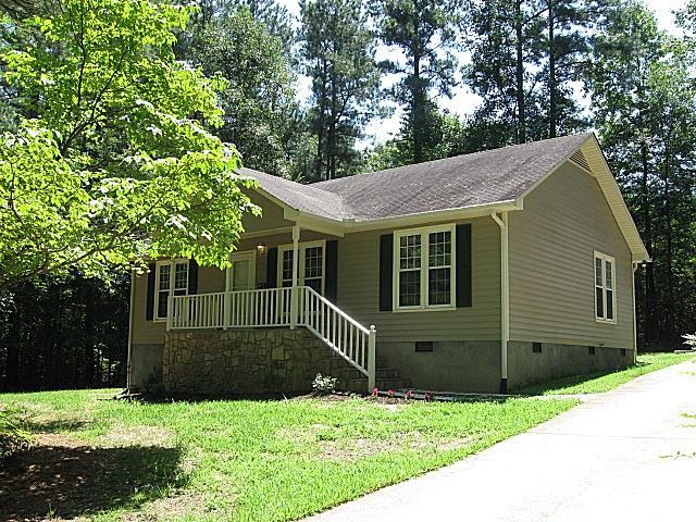 104 Shoshone Dr, Louisburg, NC 27549