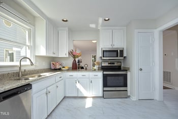 104 Silver Fox Ct, Cary, NC 27511