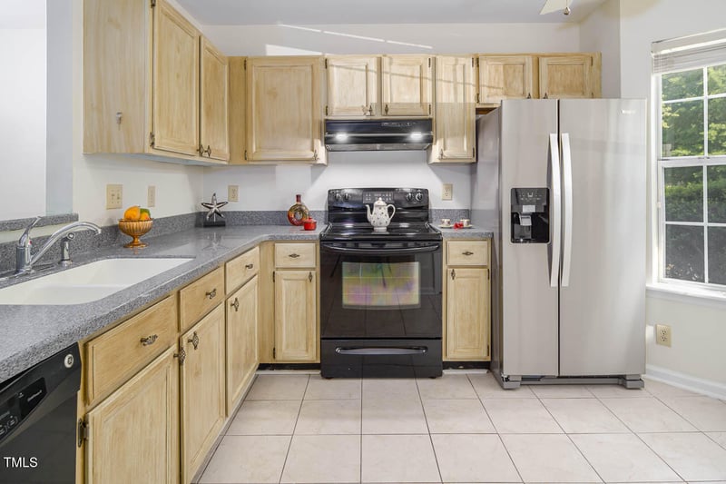 104 Sir Richard Ln, Chapel Hill, NC 27517