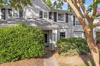 104 Sir Richard Ln, Chapel Hill, NC 27517
