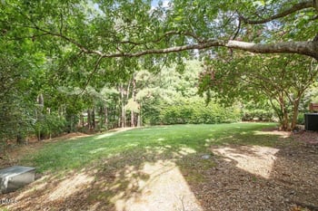 104 Sir Richard Ln, Chapel Hill, NC 27517