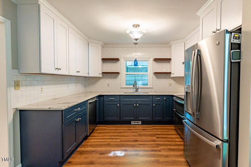 104 Stoneham Rd, Mebane, NC 27302