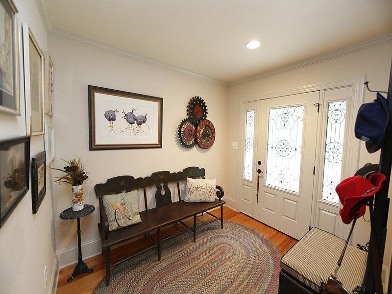 104 Stoneybrook Dr, Chapel Hill, NC 27516