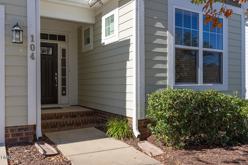 104 Sweet Maple Ct, Holly Springs, NC 27540