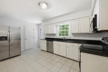 104 Swiftwater Ct, Cary, NC 27513