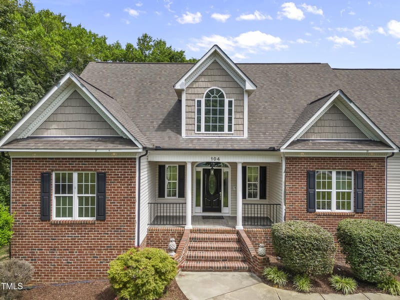 104 T R Dr, Clayton, NC 27520