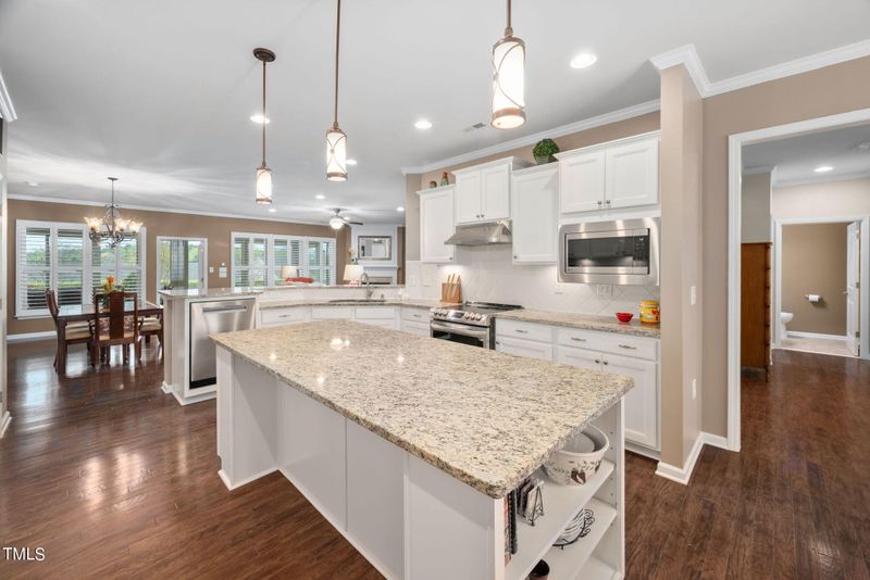 104 Tanoak Ct, Durham, NC 27703