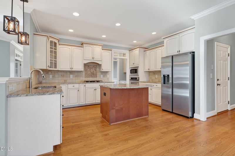 104 Tatum Ct, Holly Springs, NC 27540