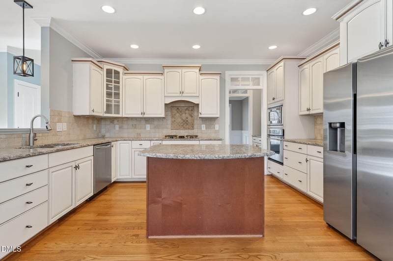 104 Tatum Ct, Holly Springs, NC 27540