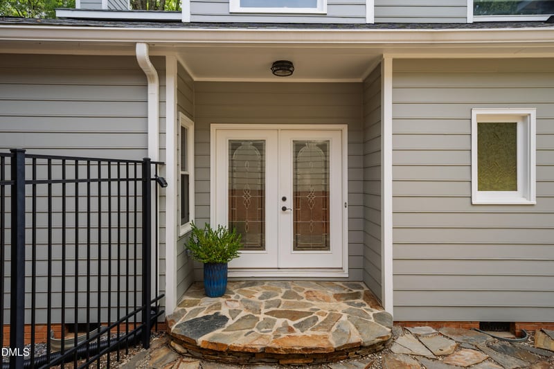 104 Tiercel Ct, Cary, NC 27518