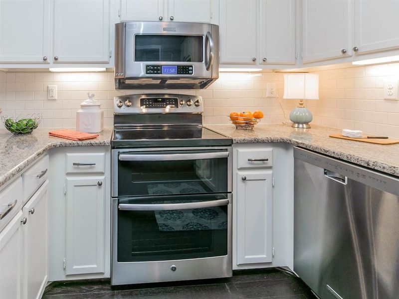 104 Timber Ridge Dr, Durham, NC 27713
