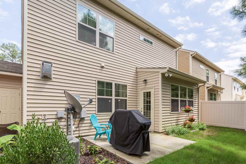 104 Torrey Heights Ln, Durham, NC 27703