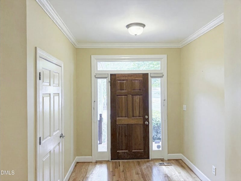 104 Turnberry Ln, Chapel Hill, NC 27517