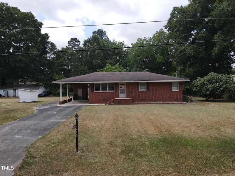104 E Underwood Ave, Smithfield, NC 27577