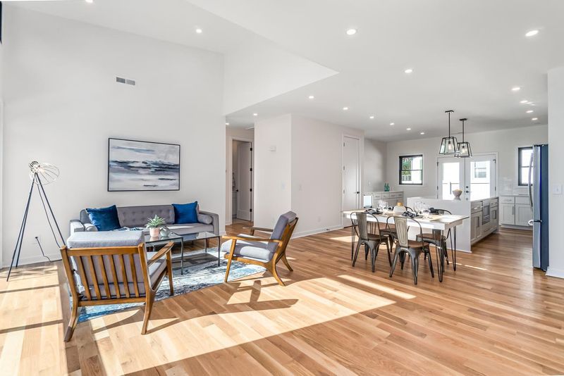 104 W Union St #2, Hillsborough, NC 27278
