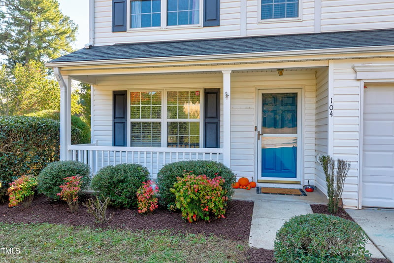 104 Walehurst Ridge Dr, Holly Springs, NC 27540