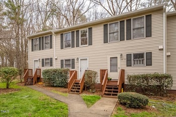 104 Weatherstone Dr, Chapel Hill, NC 27514